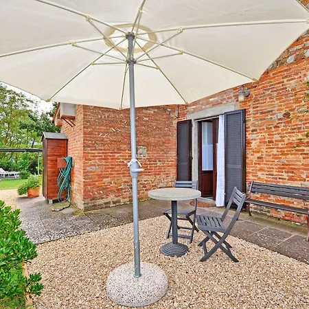 Castiglione Del Lago Sleeps 6