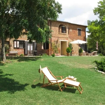 Castiglione Del Lago Sleeps 6 Lejlighed