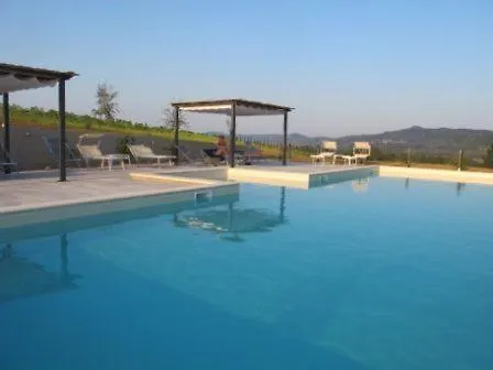 Castiglione Del Lago Sleeps 6 *